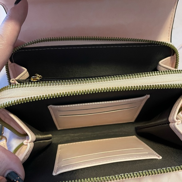 New small pink/rose gold cross body purse - Picture 2 of 2
